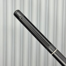 Load image into Gallery viewer, Spoke Pen 2 / Classic Black - Knurled Grip