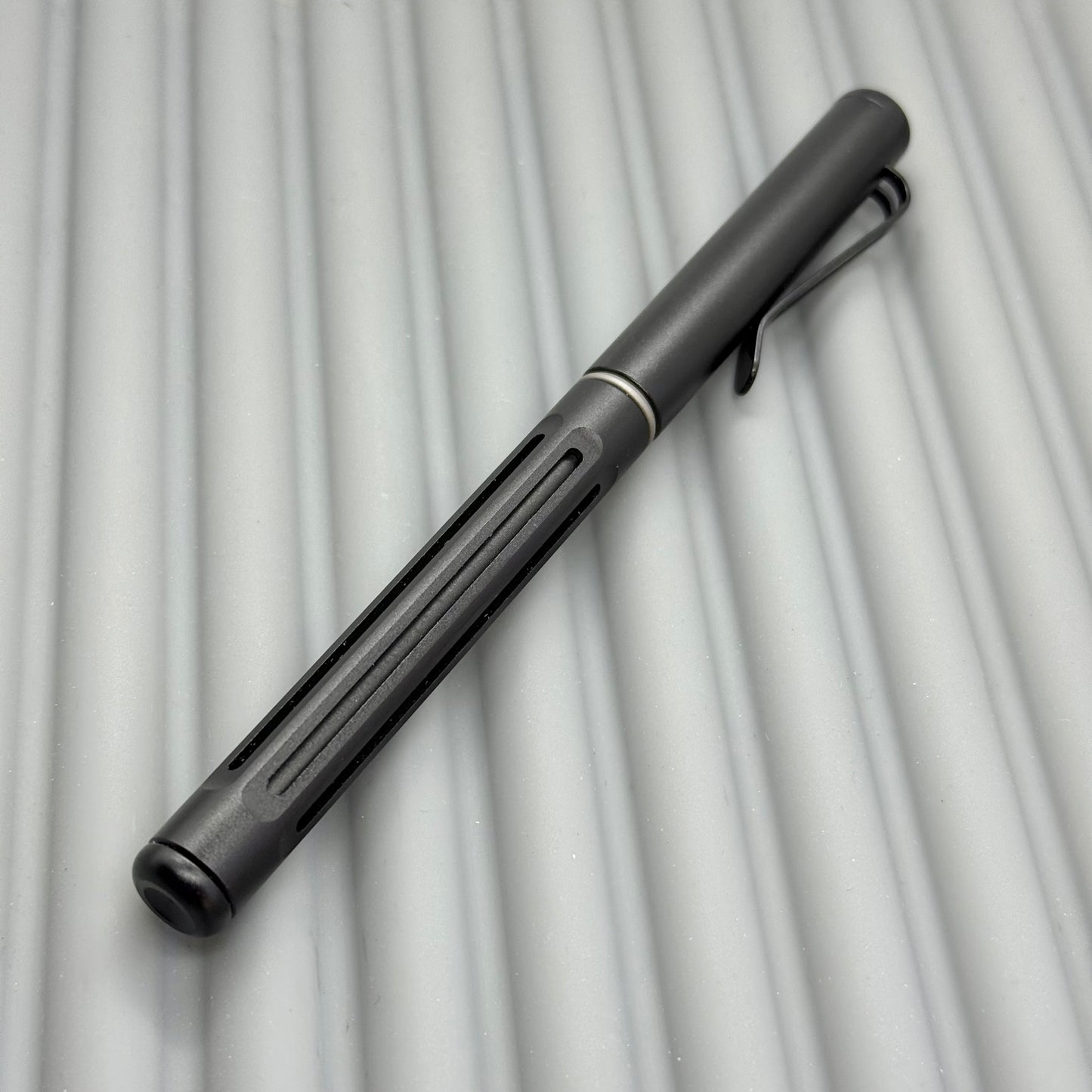 Spoke Pen 2 / Classic Black - Knurled Grip