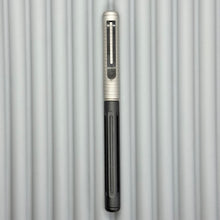 Load image into Gallery viewer, Spoke Pen 2 / Black & Titanium Groove