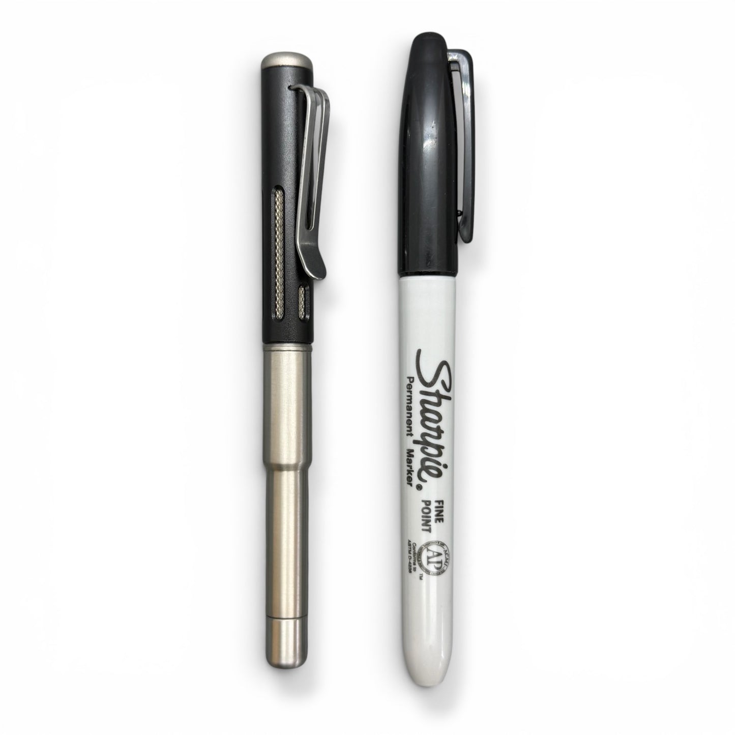 Roady XL / Titanium - Knurled Grip - Black Aluminum Slot Cap