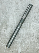 Load image into Gallery viewer, Spoke Pen 2 / Gunmetal Crush