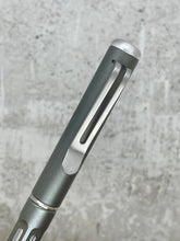 Load image into Gallery viewer, Spoke Pen 2 / Gunmetal Crush
