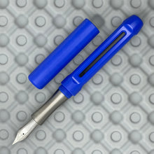 Load image into Gallery viewer, Icon Poly prototype / Blue