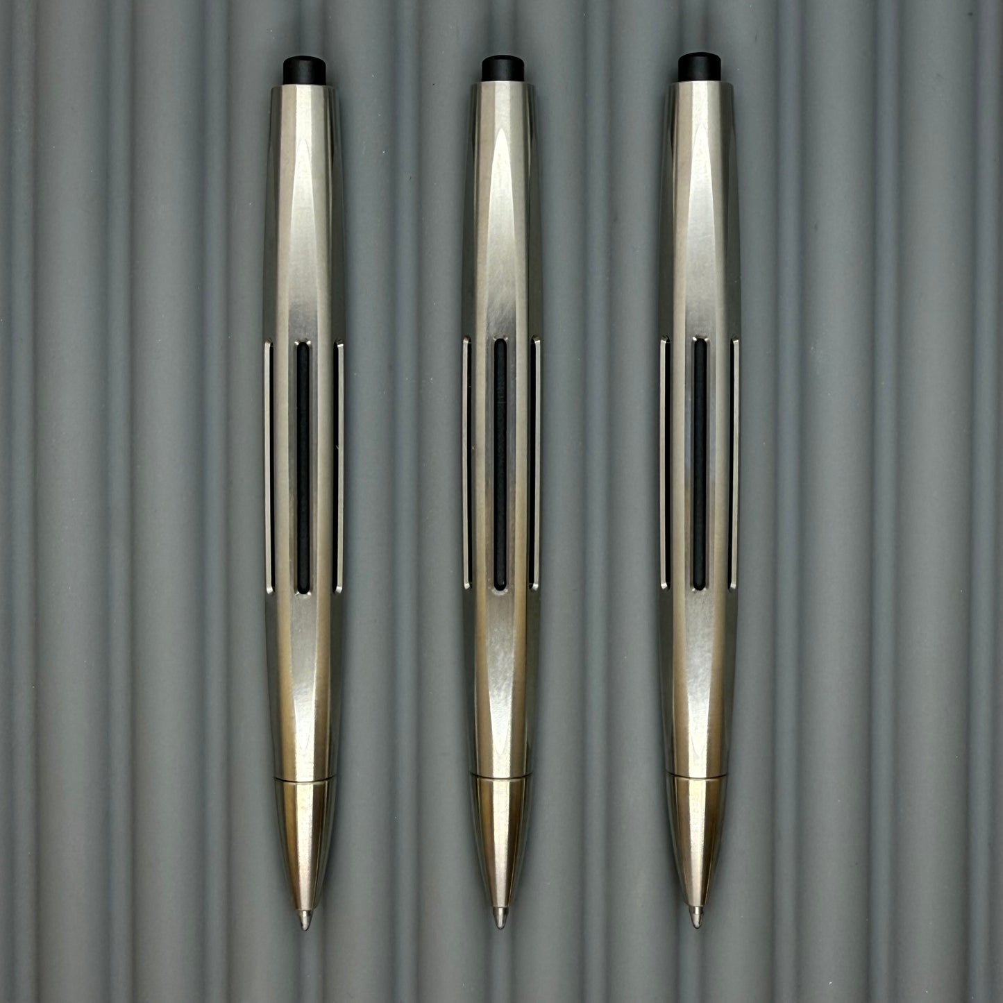 Clickstream / Shiny Titanium