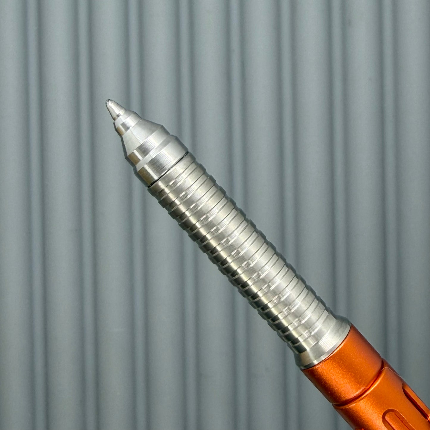 Roady - Slot Lava Orange / Titanium Groove Grip