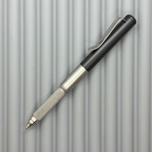 Load image into Gallery viewer, Roady  XL / Titanium - Knurled Grip, Black Aluminum Cap