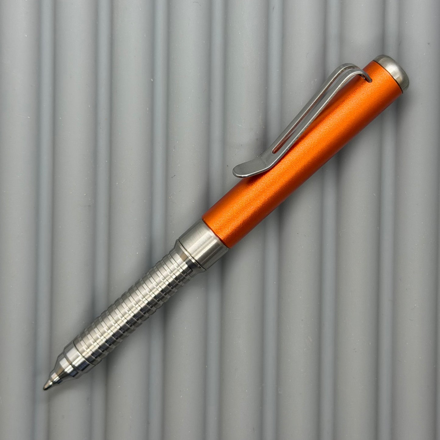 Roady - Titanium / Orange Lava Cap