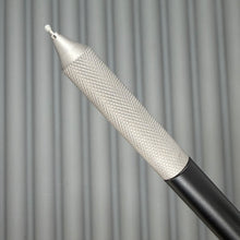 Load image into Gallery viewer, &gt; Spoke Click Model C: Black Aluminum Barrel / Matte Titanium Knurled Grip