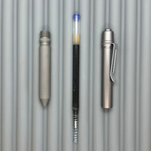 Load image into Gallery viewer, > Spoke Click Model CX: Gunmetal Ano Aluminum Barrel / Matte Titanium Flat Knurled Grip