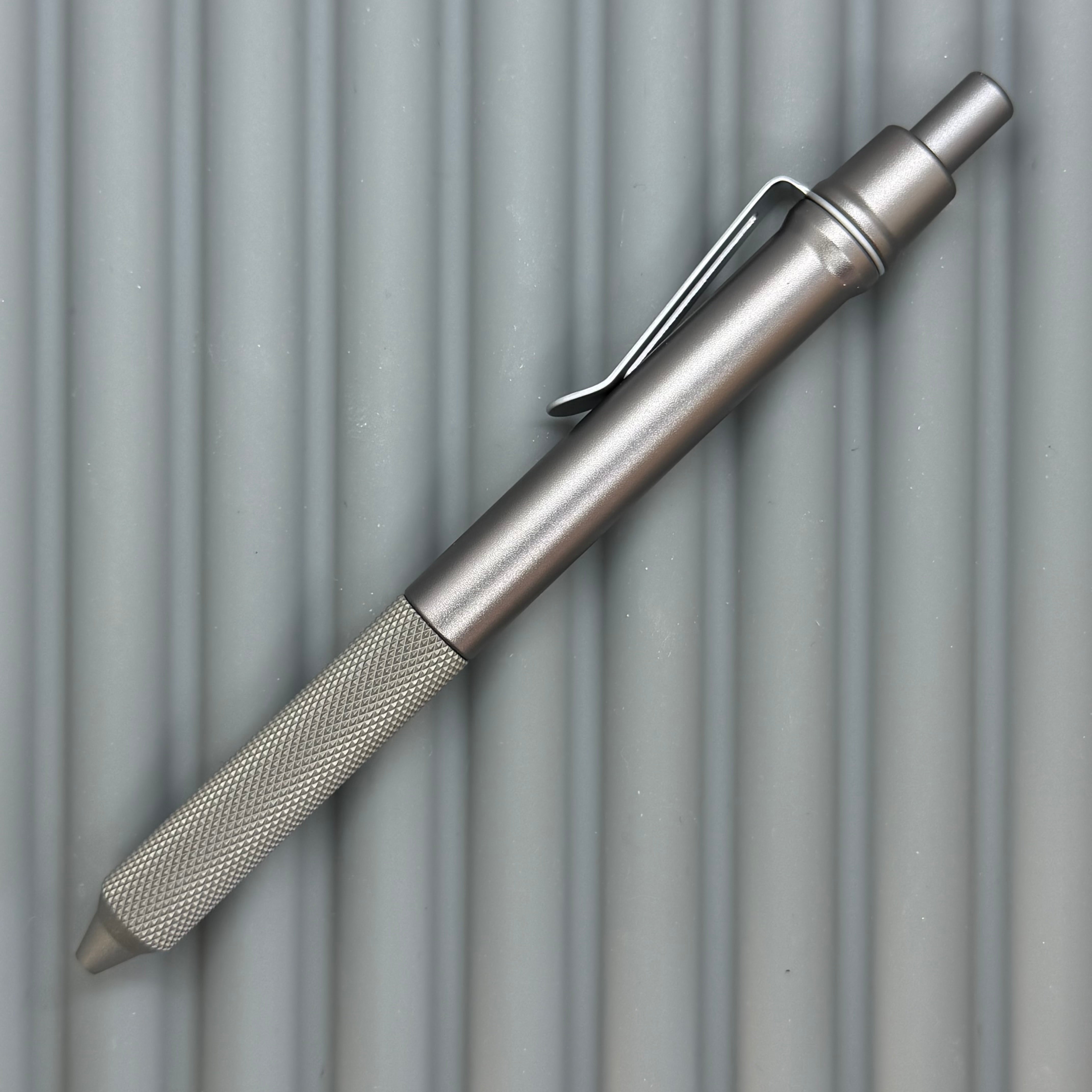 Spoke Click Model C: Gunmetal Ano Aluminum / Matte Titanium Flat