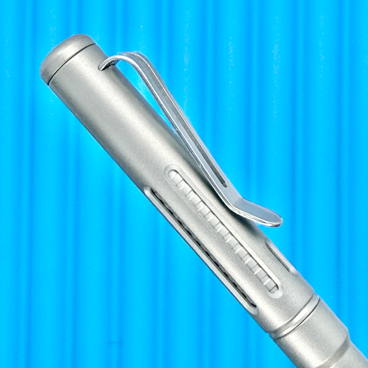 Roady  / Slot Cap - Groove Grip - Sandblasted Titanium