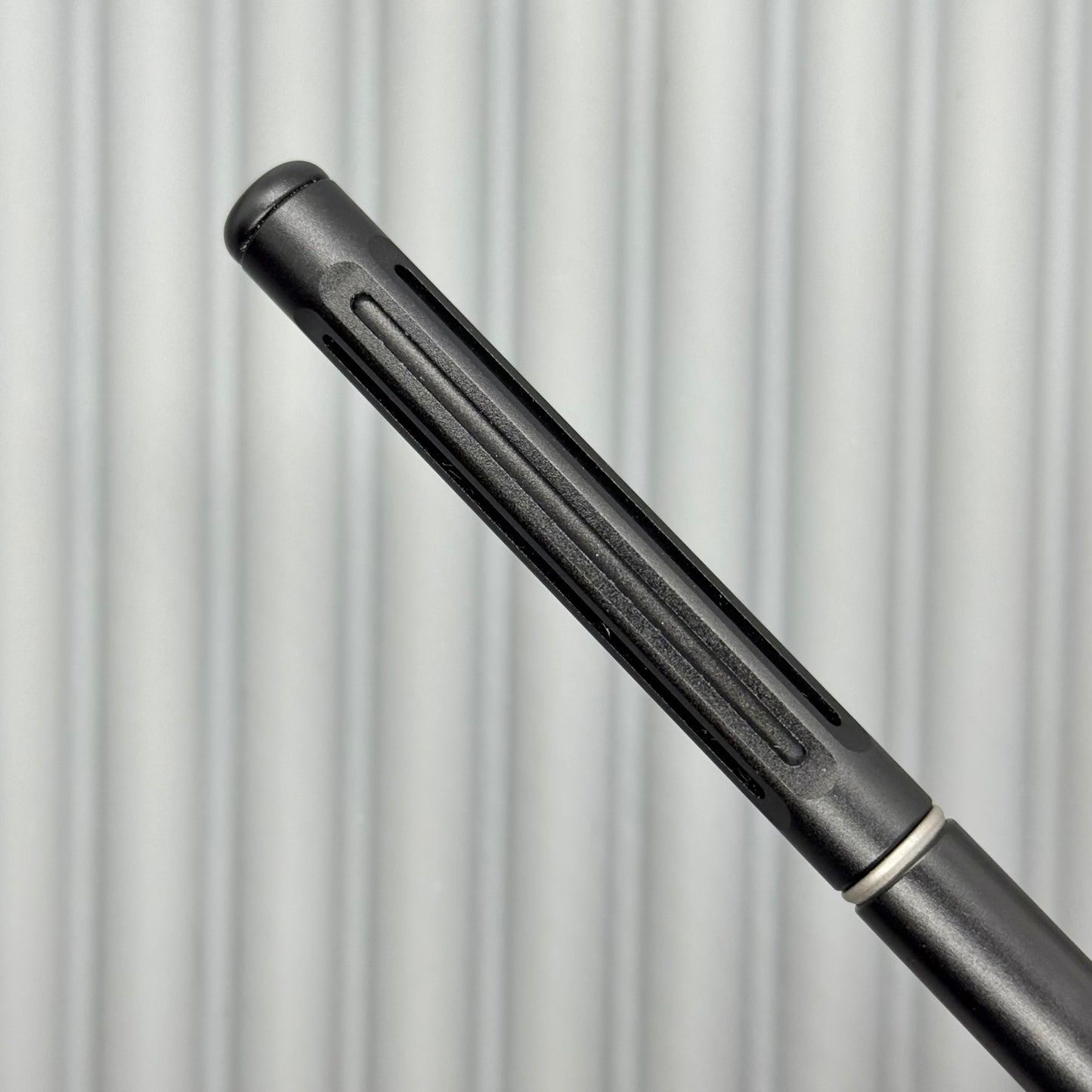 Spoke Pen 2 / Classic Black - Knurled Grip