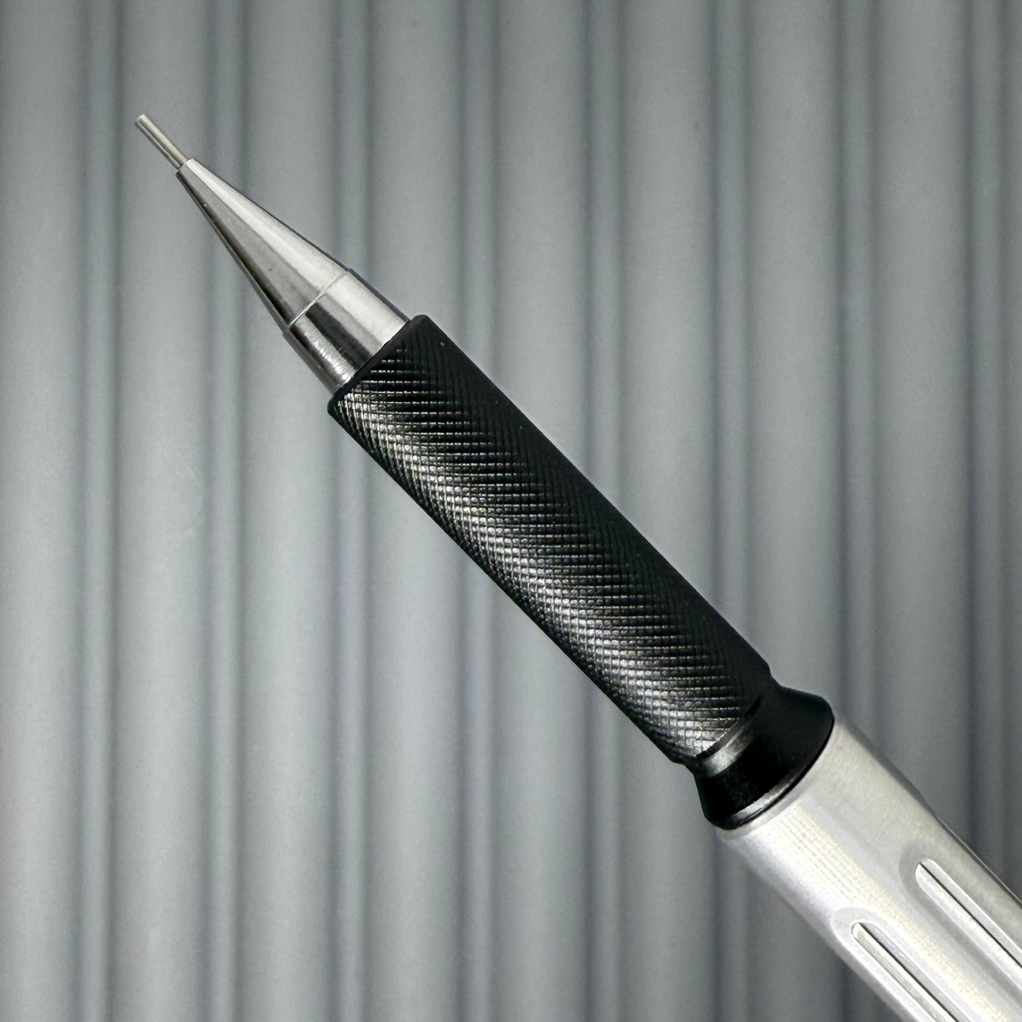 Model 6 / Proto Aluminum - Black 0.5mm