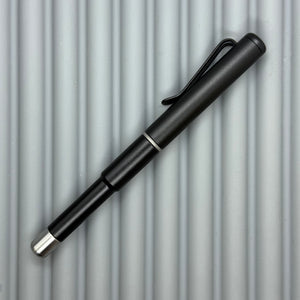 Roady XL / Black - matte knurl Titanium grip