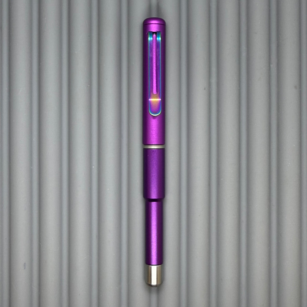 Roady XL / Purple - matte knurl Titanium grip & Rainbow Clip
