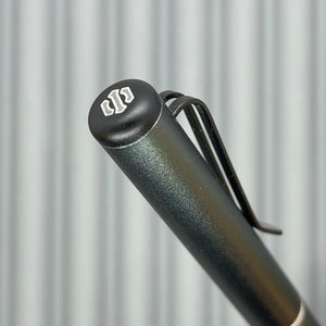 Roady XL / Gunmetal, Knurled Titanium Grip