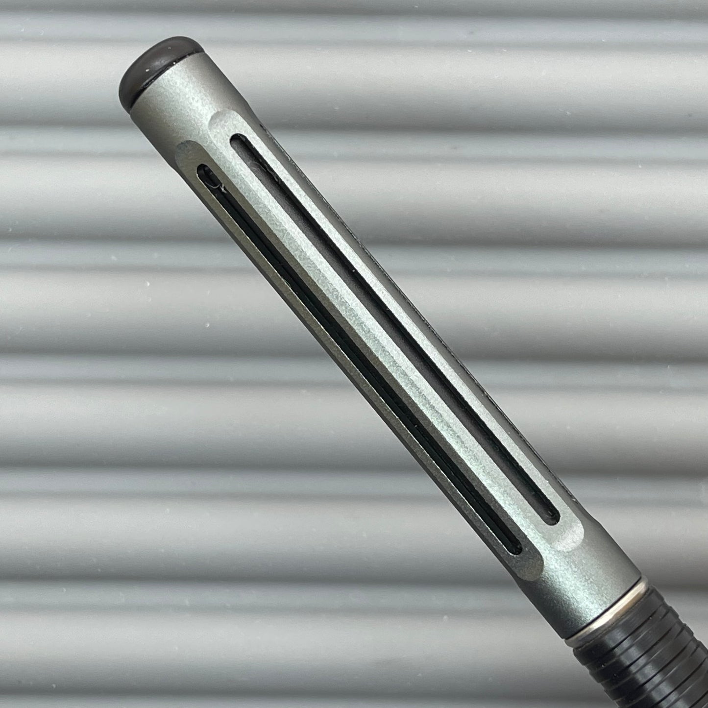 Spoke Pen 2 / Gunmetal with Black Poly Cap