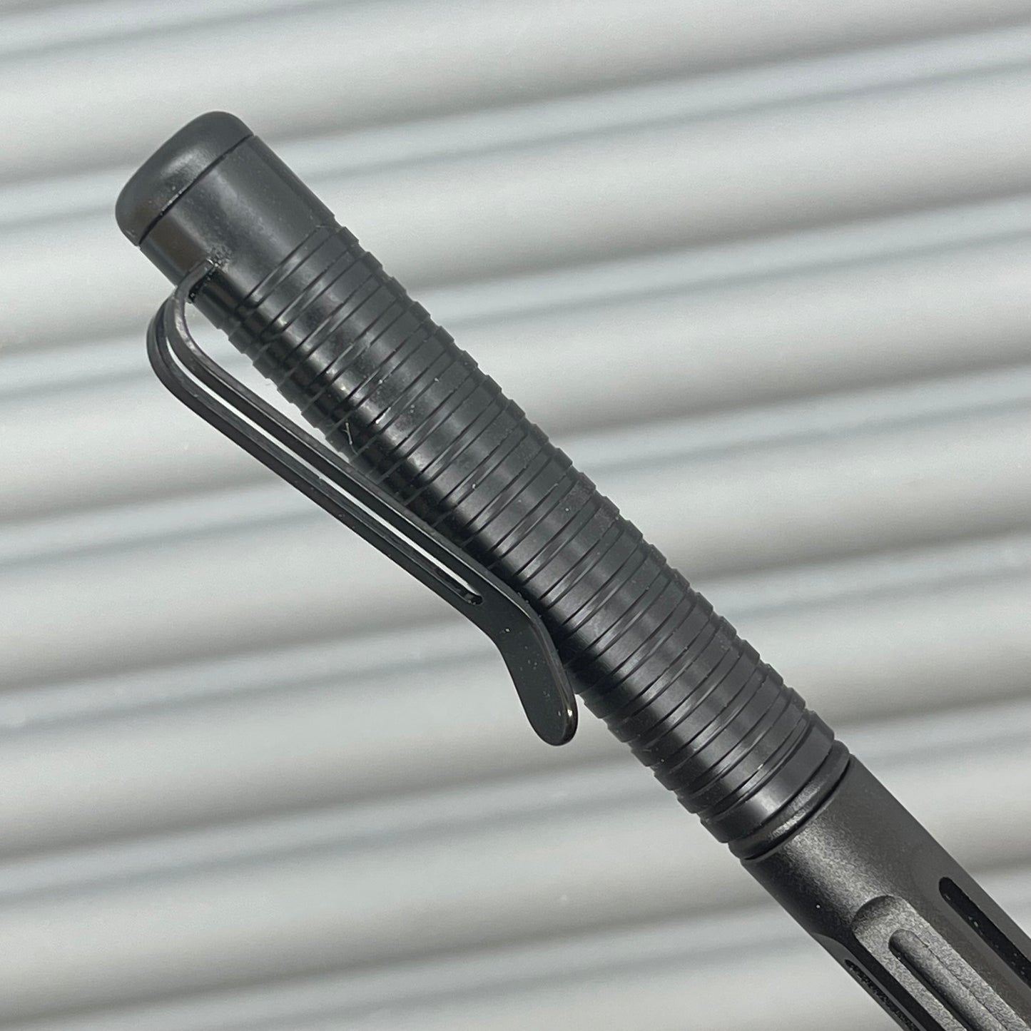 Spoke Pen 2 / Blackout
