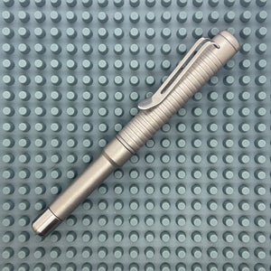 Roady  / Sandblasted Titanium - Knurled Grip, Grooved Cap with Silver Clip