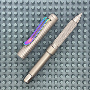 Roady  / Sandblasted Titanium - Knurled Grip, Grooved Cap with Rainbow Clip