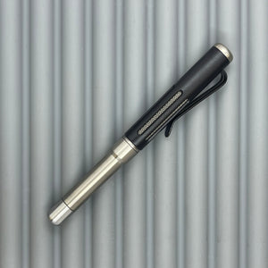 Roady  / Titanium - Knurled Grip, Slotted Black Aluminum Cap