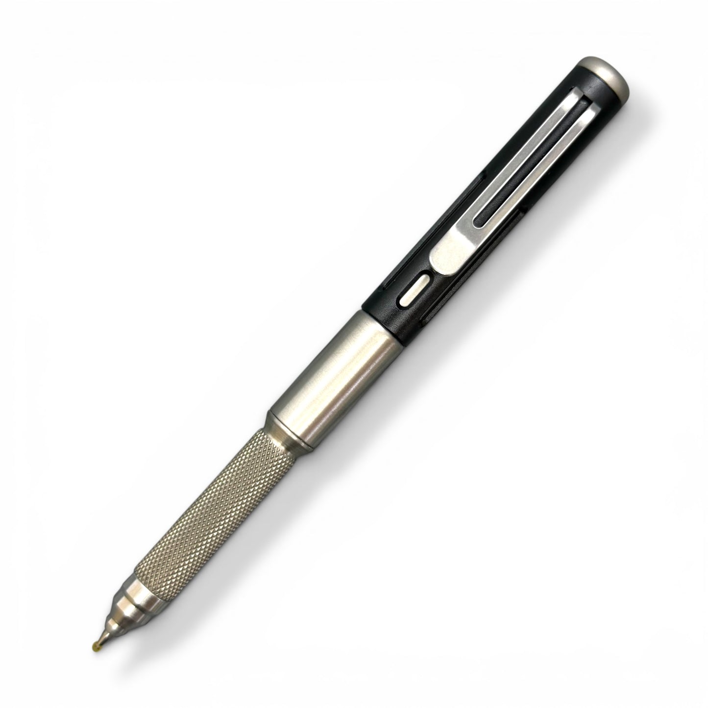 Roady  XL / Titanium - Knurled Grip - Black Aluminum Slot Cap