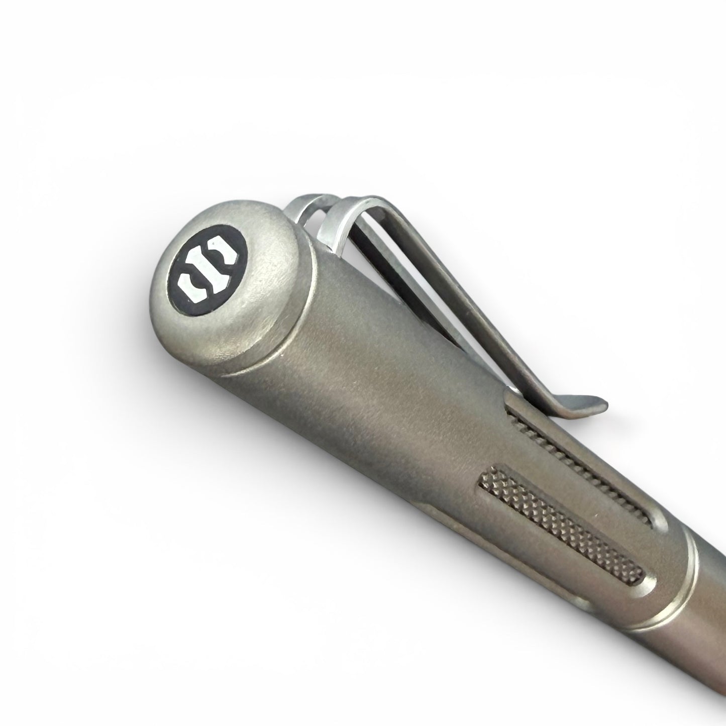Roady XL / Matte Titanium Slot Cap - Knurl Grip - Shiny Barrel