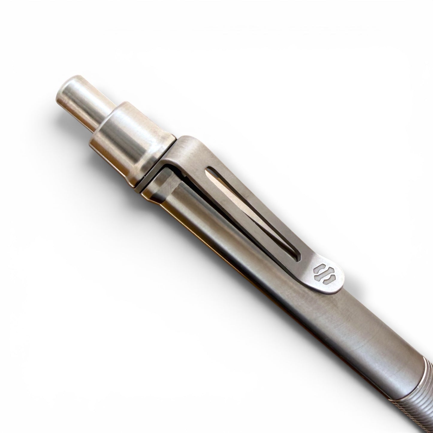 > Spoke Click Model CX-E: Shiny Titanium / Milli-Groove Grip (Uses Pentel® EnerGel refills)