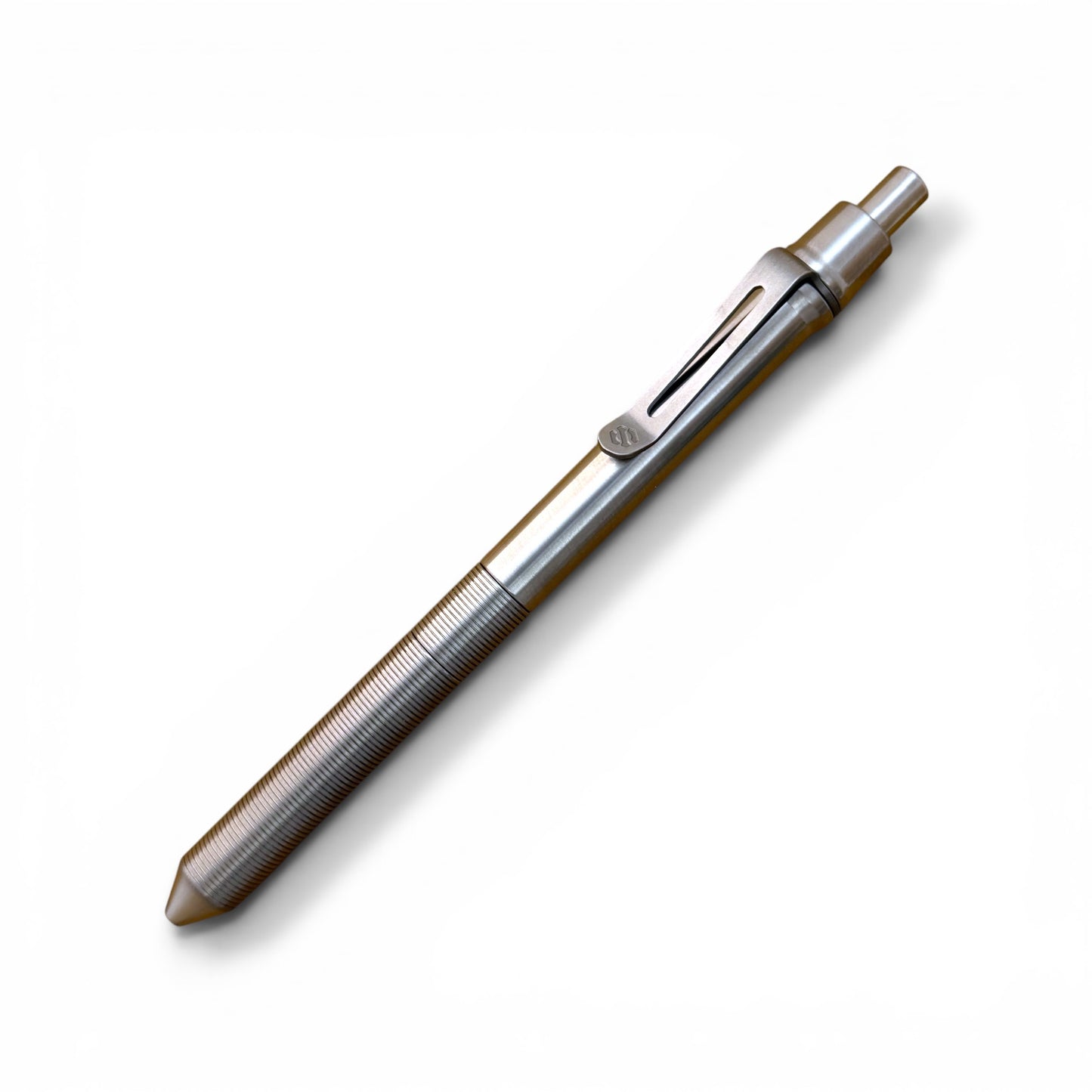 > Spoke Click Model CX-E: Shiny Titanium / Milli-Groove Grip (Uses Pentel® EnerGel refills)
