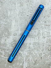 Load image into Gallery viewer, Spoke Pen 2 / Classic Blue