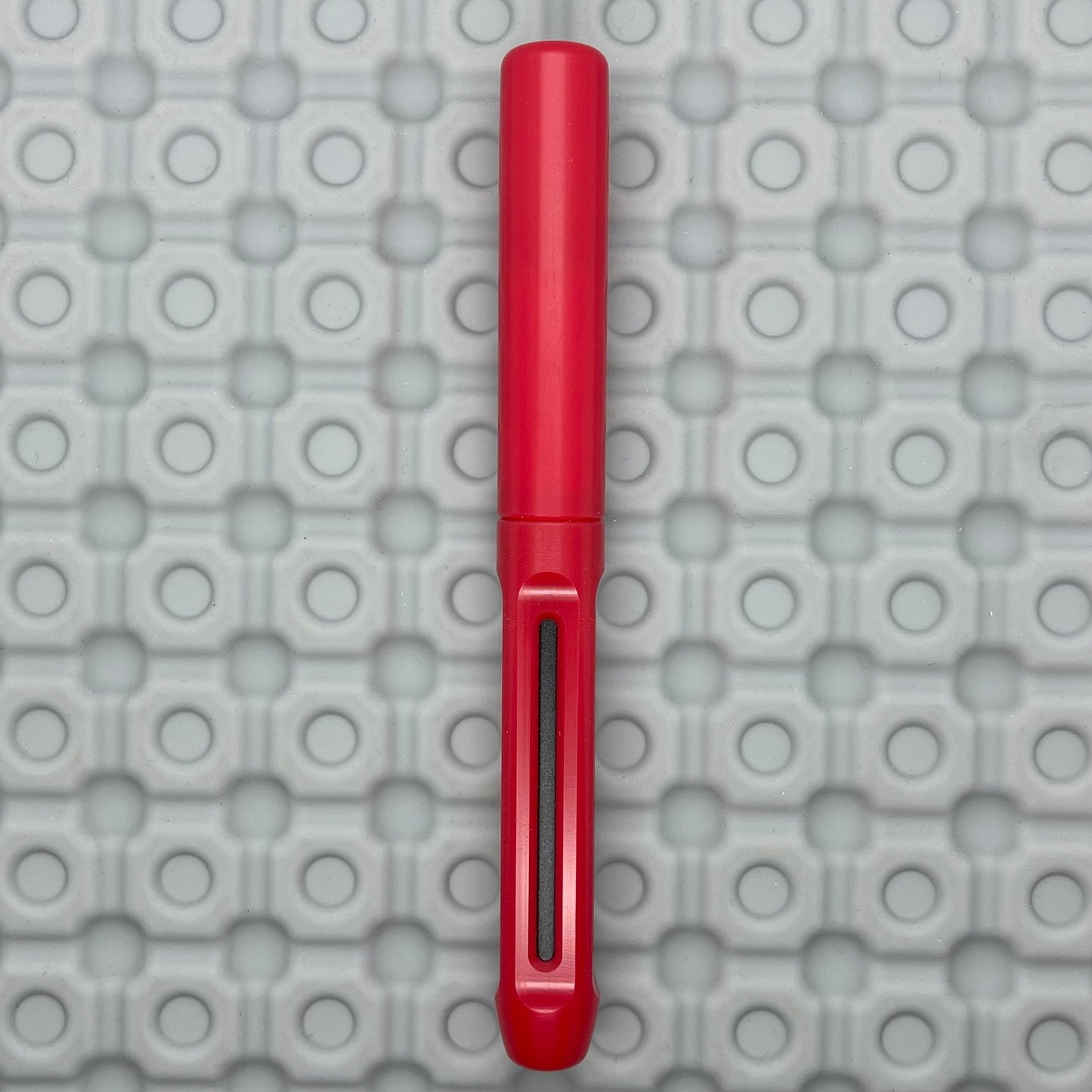Icon Poly prototype / Red