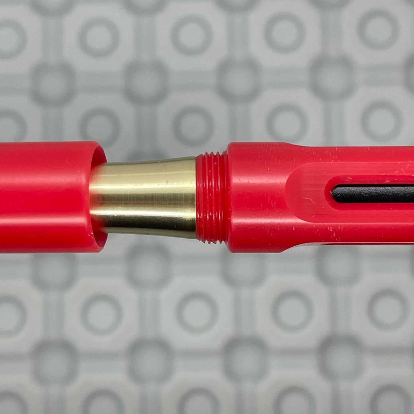 Icon Poly prototype / Red