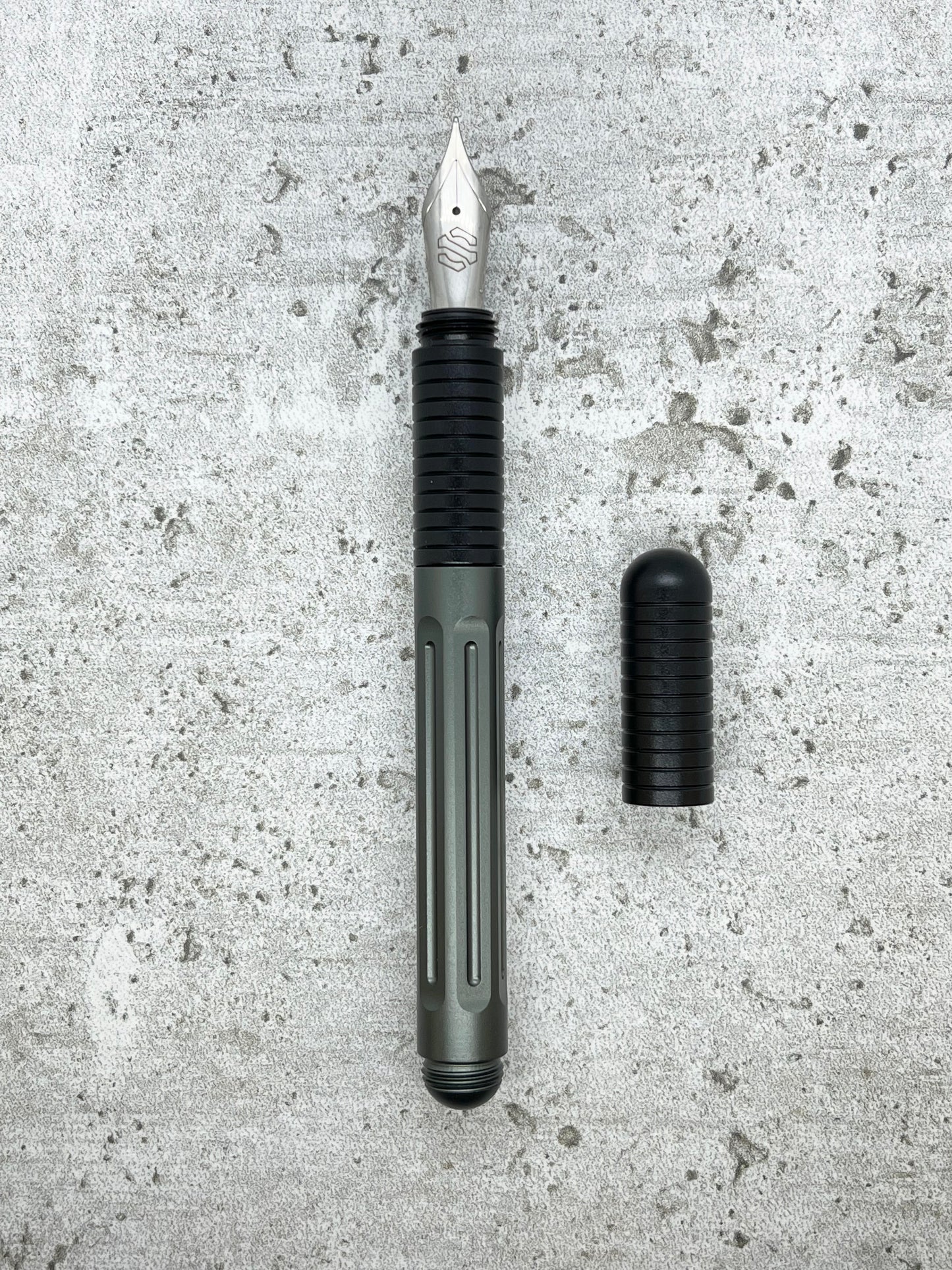 Axle / Aluminum (select color)