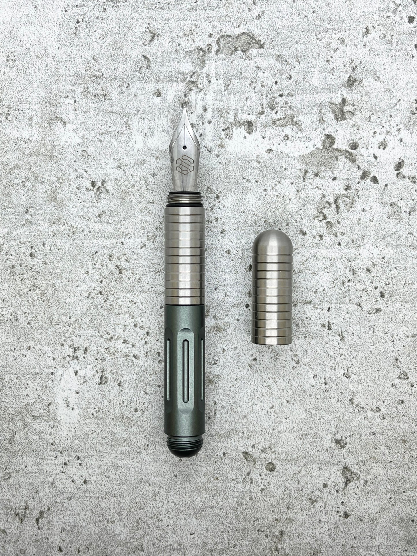 Axle S / Titanium (select color)